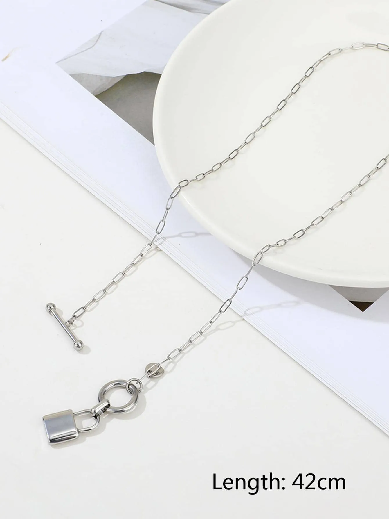 1pc Fashionable Stainless Steel OT Buckle Lock Design Pendant Necklace For Women For Dating Gift