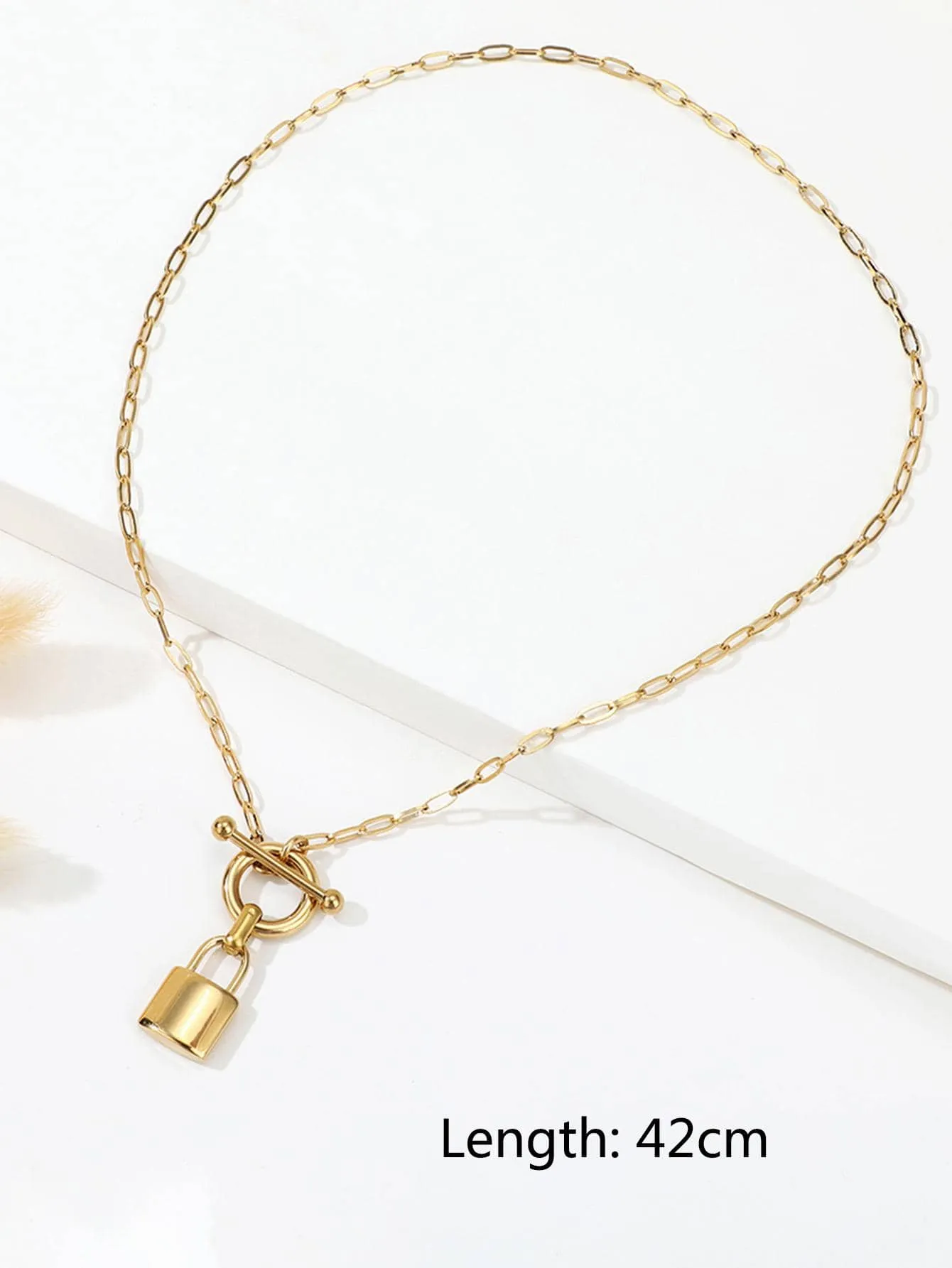 1pc Fashionable Stainless Steel OT Buckle Lock Design Pendant Necklace For Women For Dating Gift