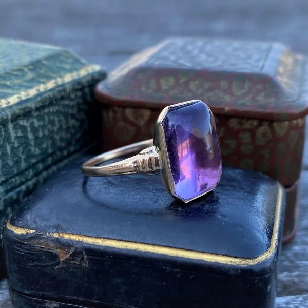 Antique Sugarloaf Amethyst Ring