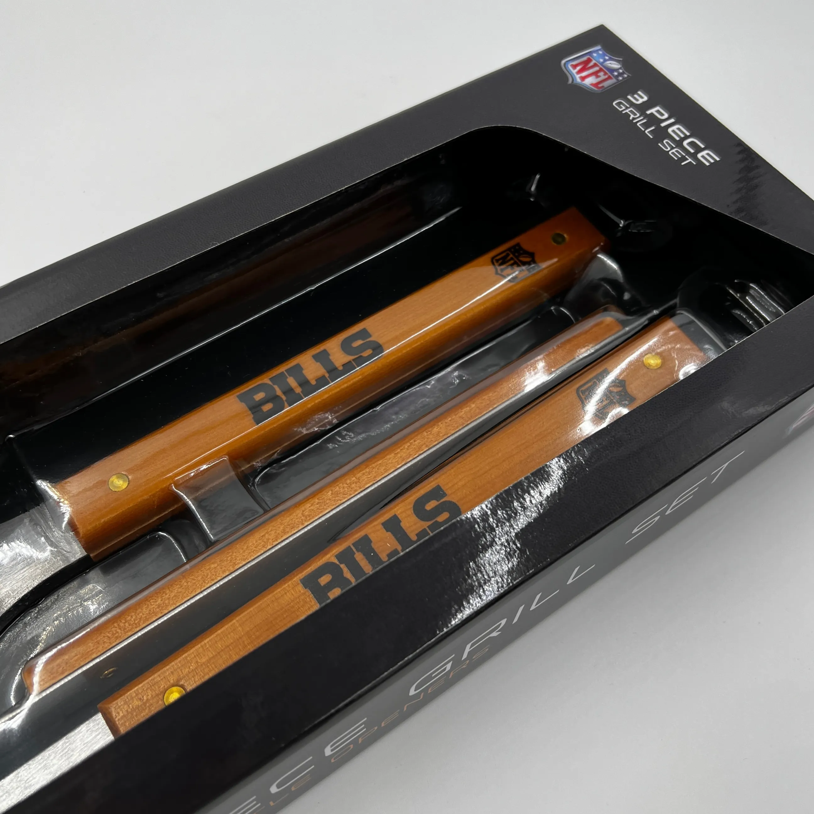 Buffalo Bills Wooden Classic Grill Set