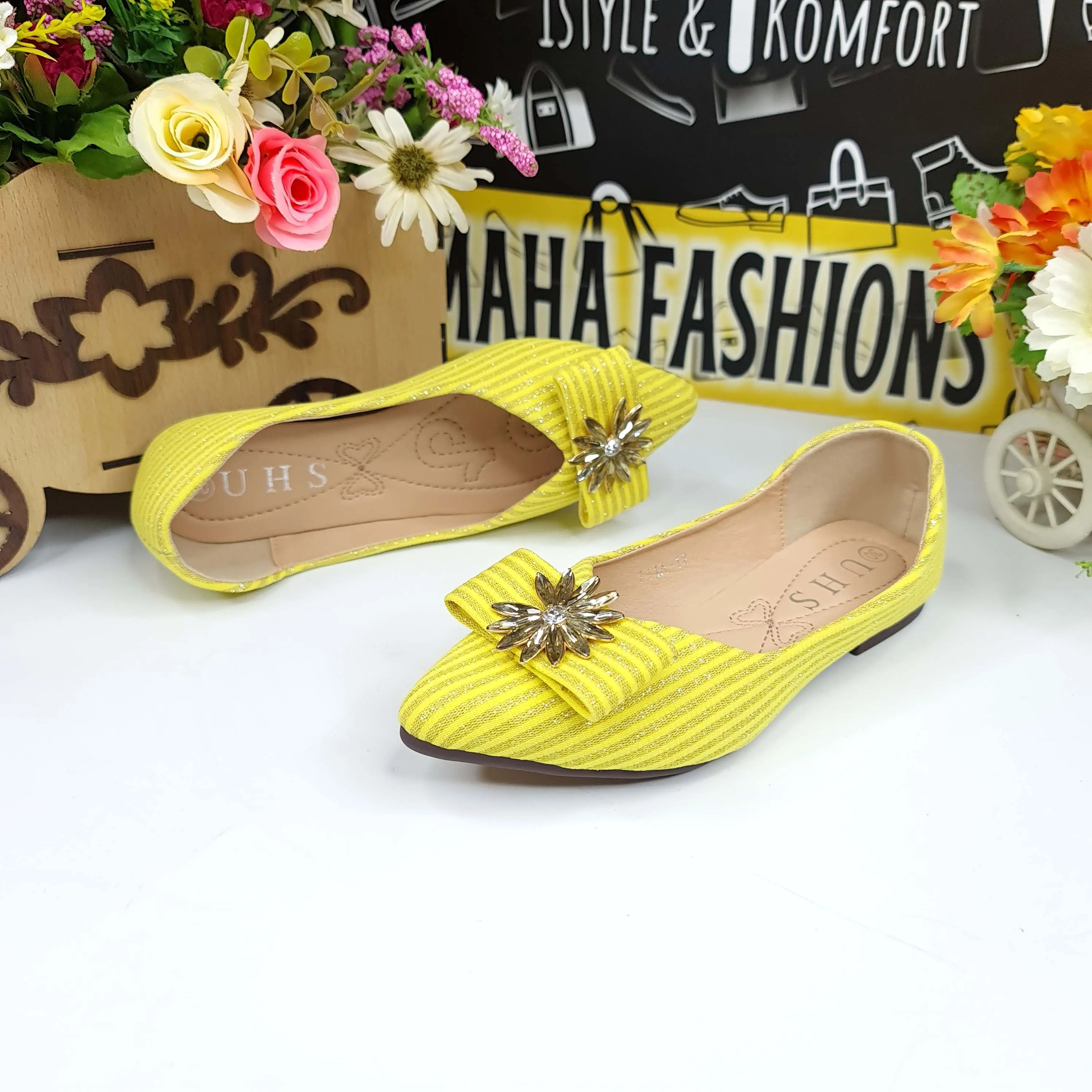 Kids Yellow Buckle Pumps