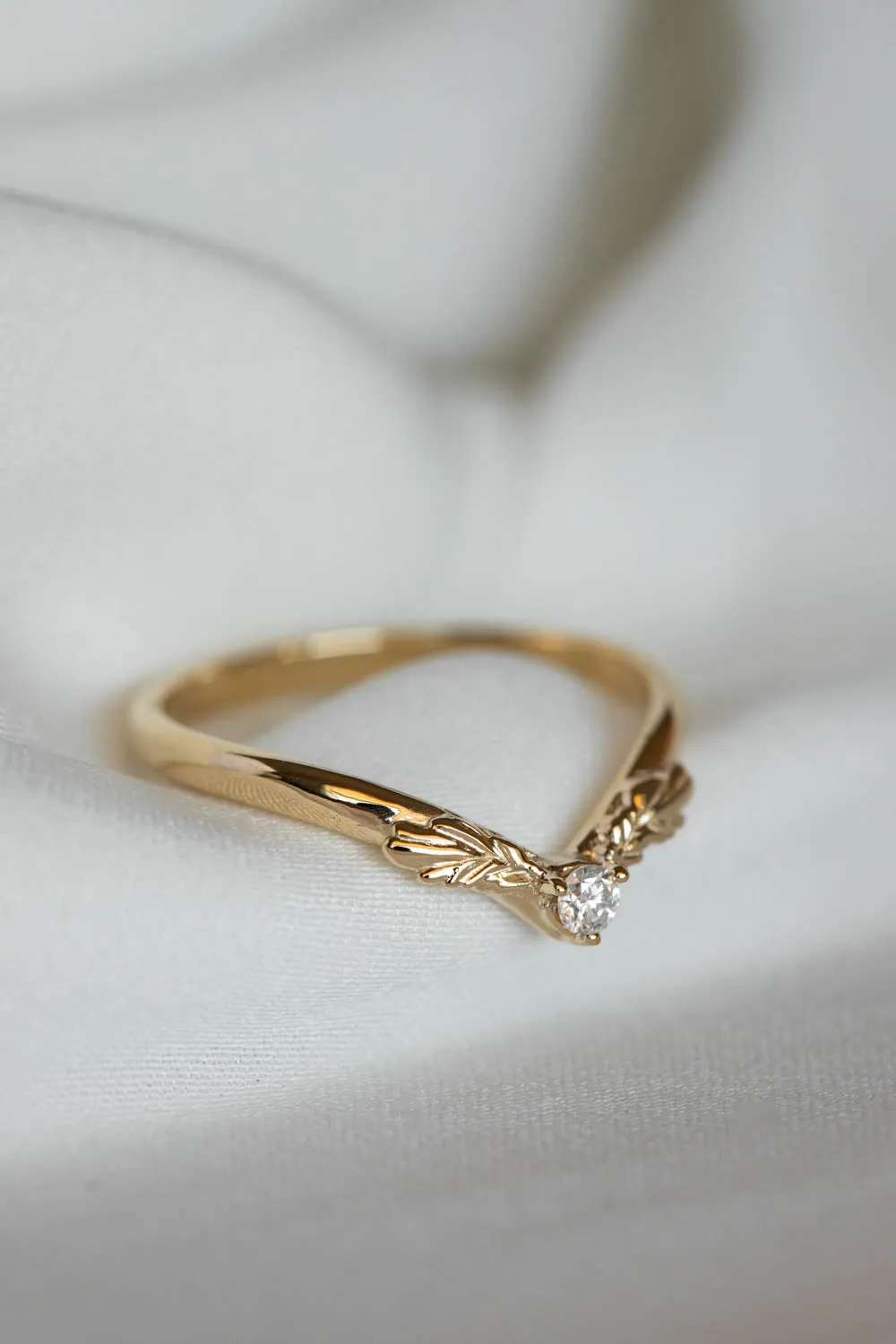 READY TO SHIP: Leaf wedding band in 14K yellow gold, moissanite, RING SIZE 7 US