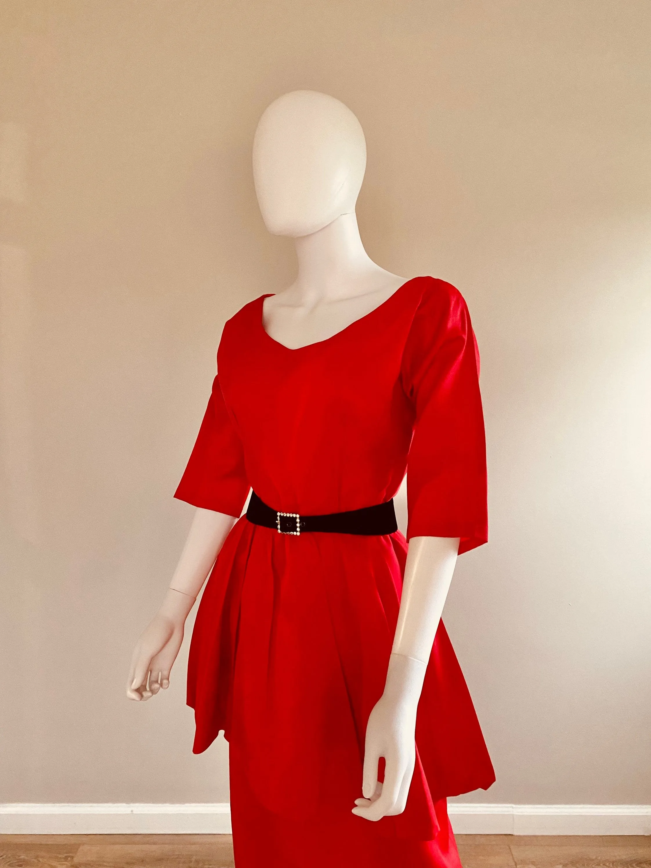 Vintage 1950s Red Wiggle Dress / 50s Holiday Dress / 1950s Party Dress with Peplum / Size M